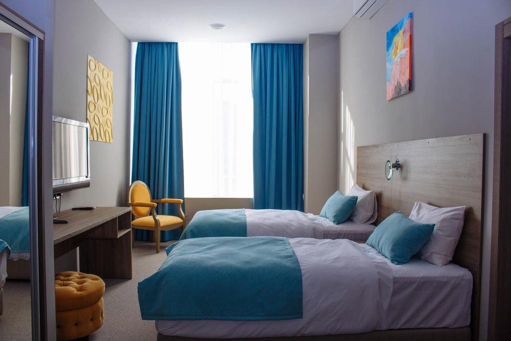 Platinum Hotel Zaporizhia Ngoại thất bức ảnh