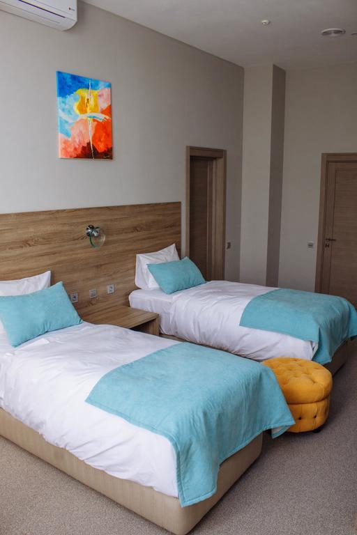 Platinum Hotel Zaporizhia Ngoại thất bức ảnh