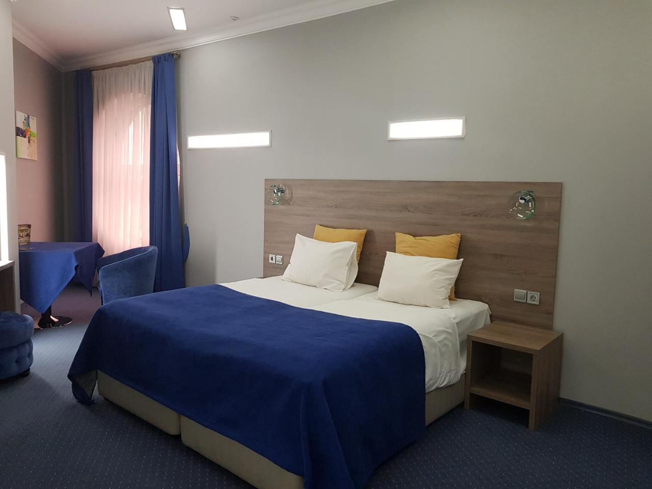 Platinum Hotel Zaporizhia Ngoại thất bức ảnh
